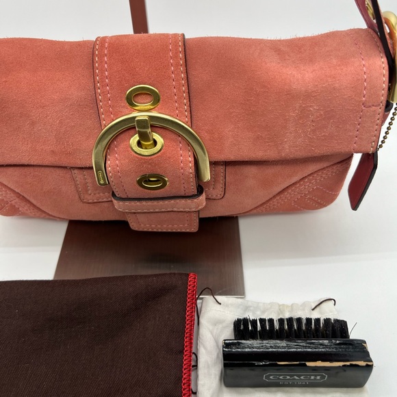 COACH 8A18 VINTAGE Y2K Soho Demi Flap Salmon Pink Suede Shoulder Baguette Bag - Picture 3 of 17